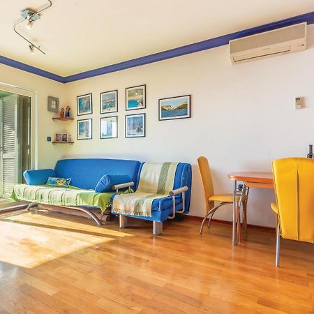 Stunning Apartment In Brela With Wifi Exterior photo