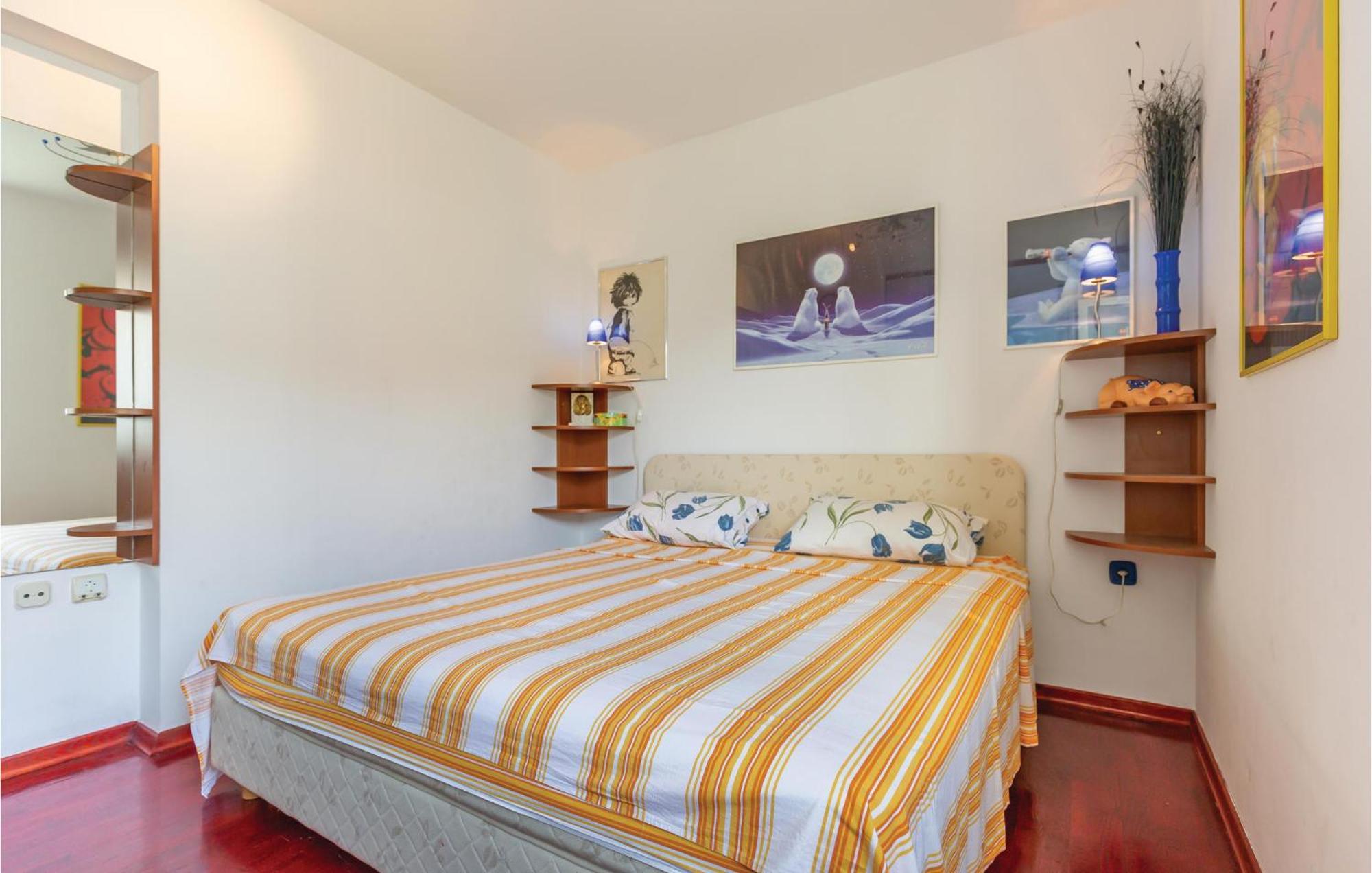 Stunning Apartment In Brela With Wifi Exterior photo